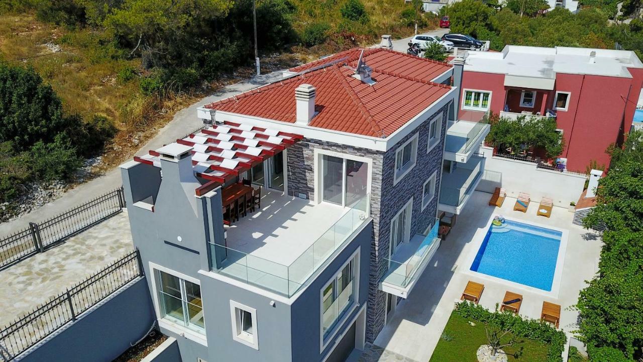 Luxury Villa Residence Zupanovic โตรกีร์ ภายนอก รูปภาพ