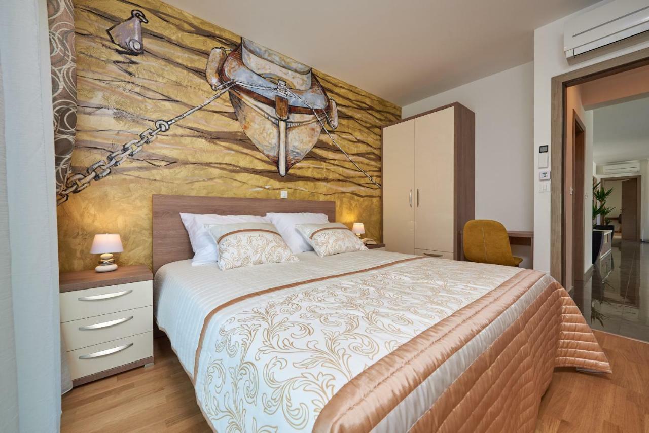 Luxury Villa Residence Zupanovic โตรกีร์ ภายนอก รูปภาพ