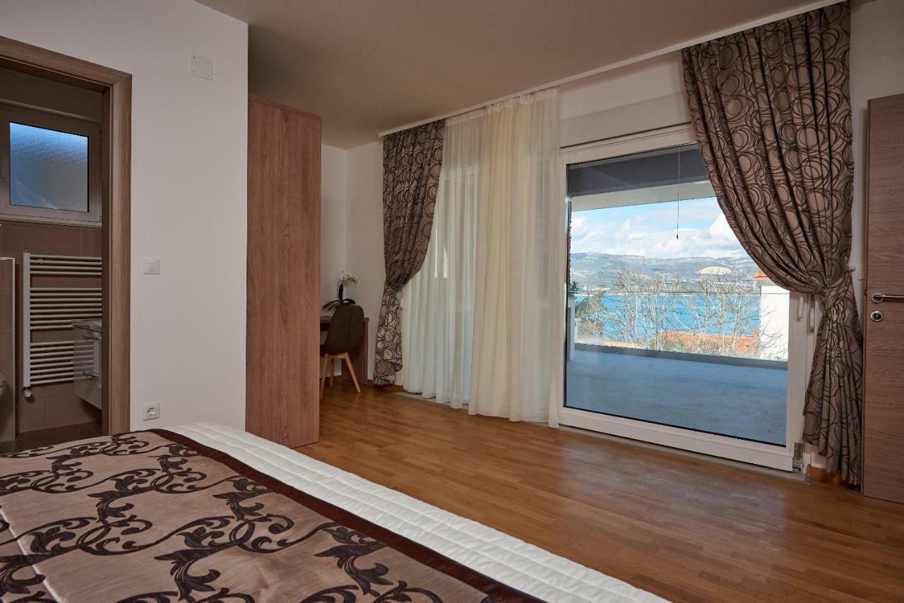 Luxury Villa Residence Zupanovic โตรกีร์ ภายนอก รูปภาพ